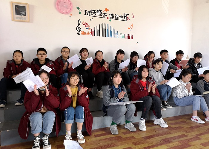 初中部舉辦“進(jìn)入新時(shí)代,改革開新篇”主題演講比賽